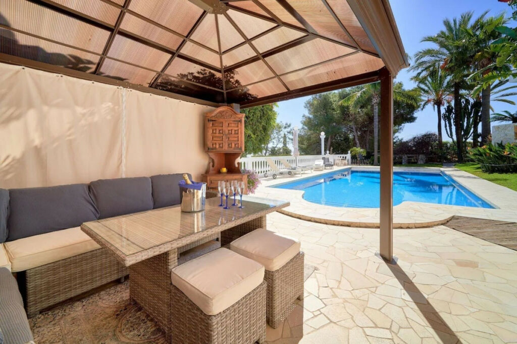 Detached Villa Las Chapas Málaga - image 17