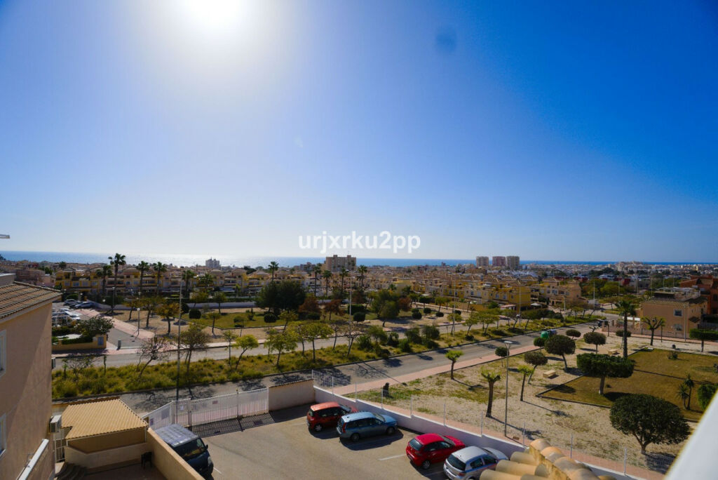 Townhouse Torrevieja Alicante - image 17