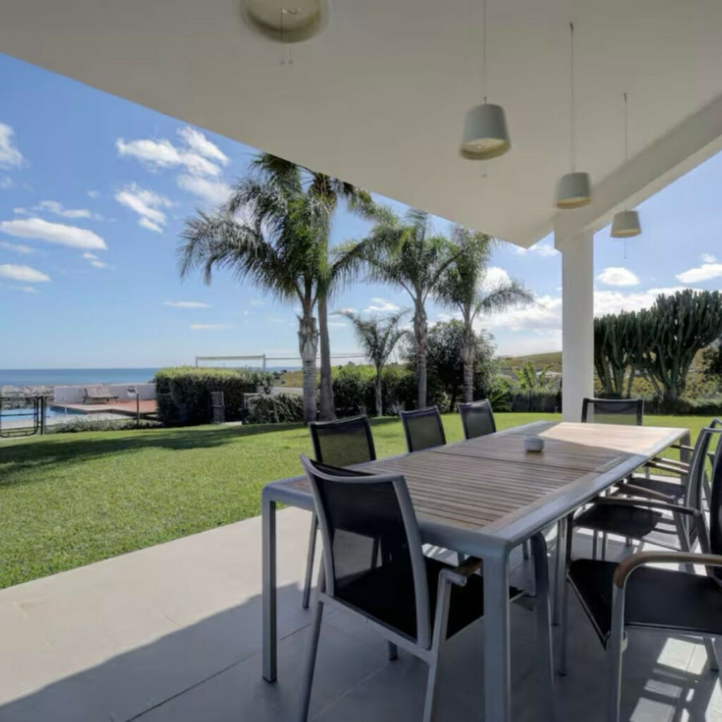 Detached Villa Manilva Málaga - image 6