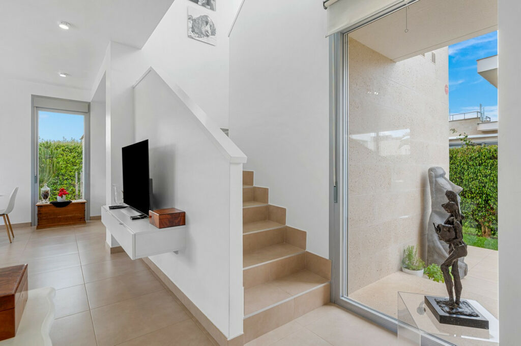 Detached Villa Vista Bella Golf Alicante - image 17