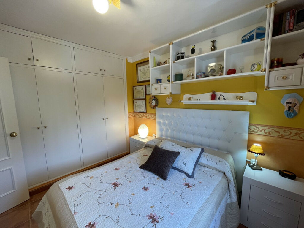 Townhouse Altos de los Monteros Málaga - image 17