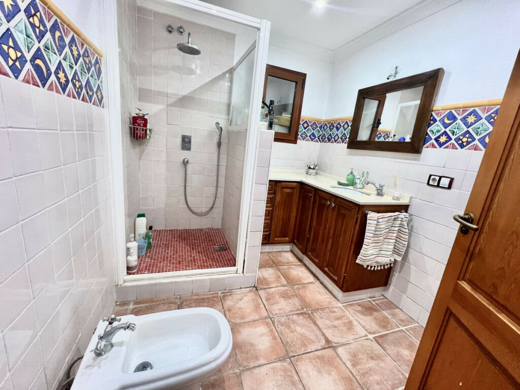 Detached Villa Nueva Andalucía Málaga - image 17