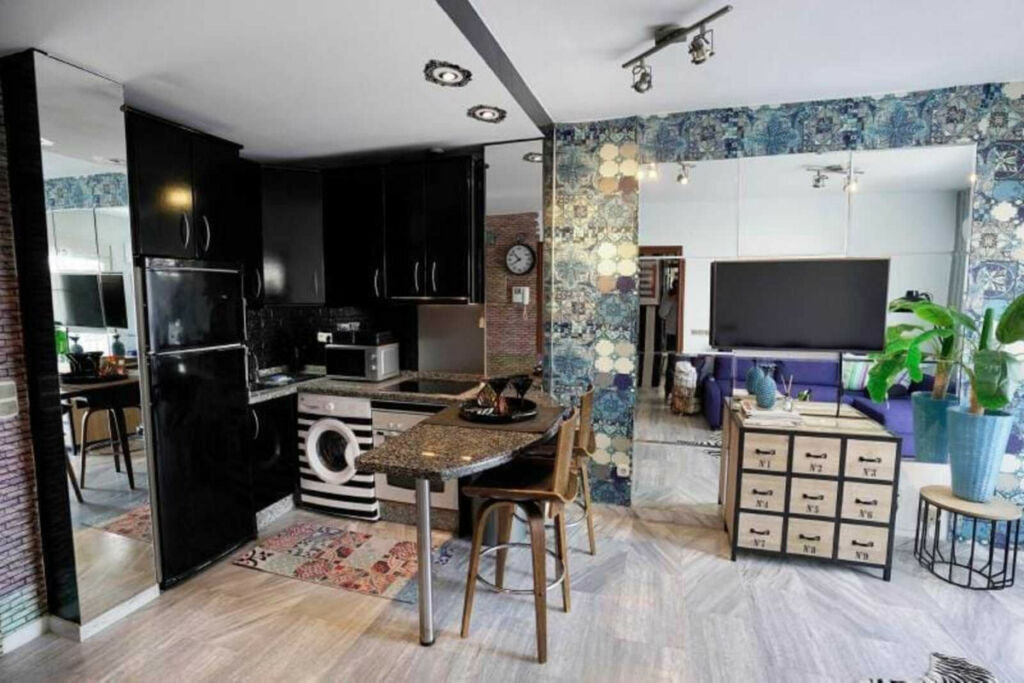 Middle Floor Apartment Los Pacos Málaga - image 16
