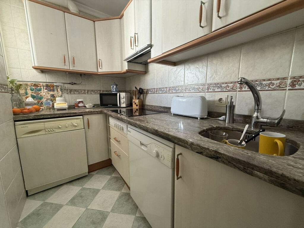 Middle Floor Apartment Marbella Málaga - image 17