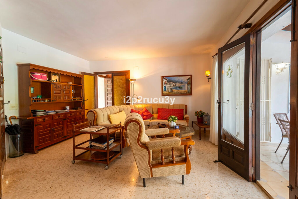 Detached Villa Moraira Alicante - image 17
