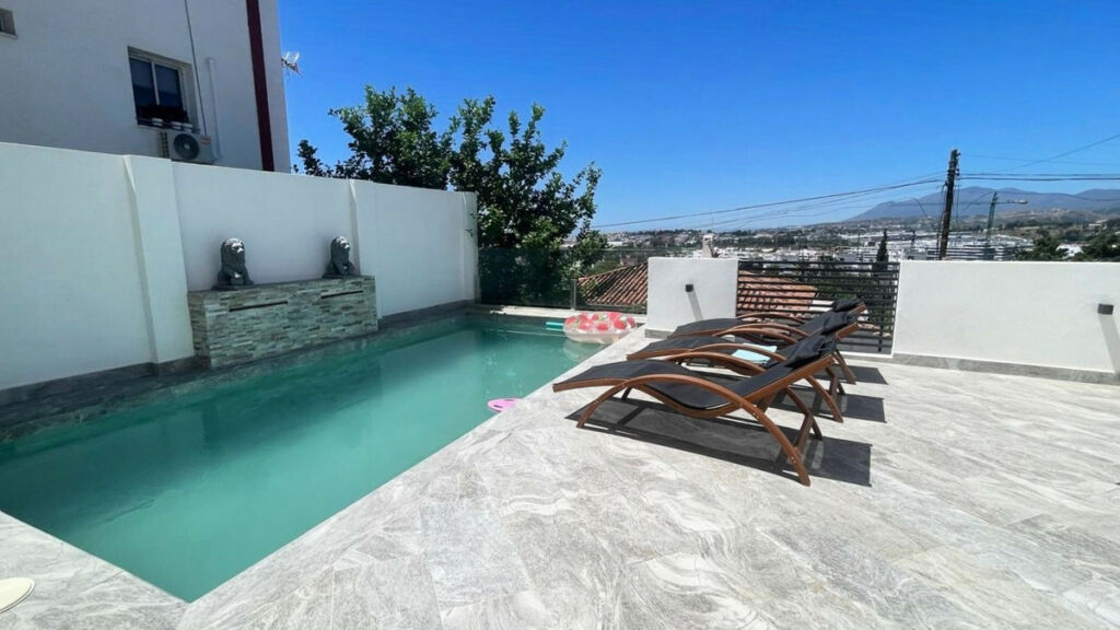 Detached Villa Nueva Andalucía Málaga - image 17