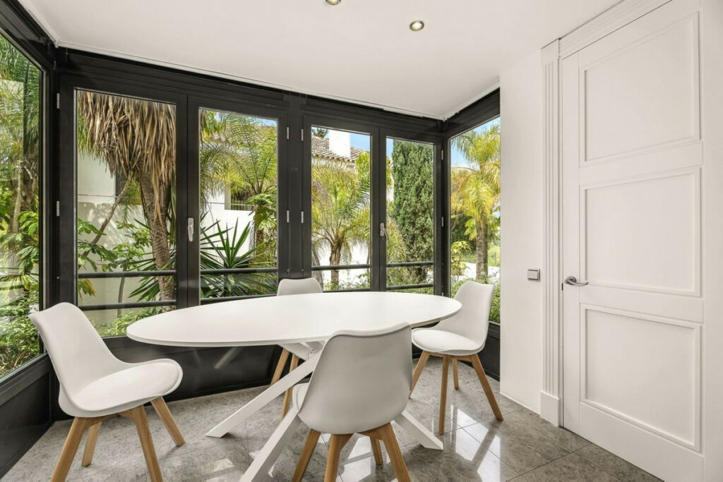 Middle Floor Apartment Los Monteros Málaga - image 17