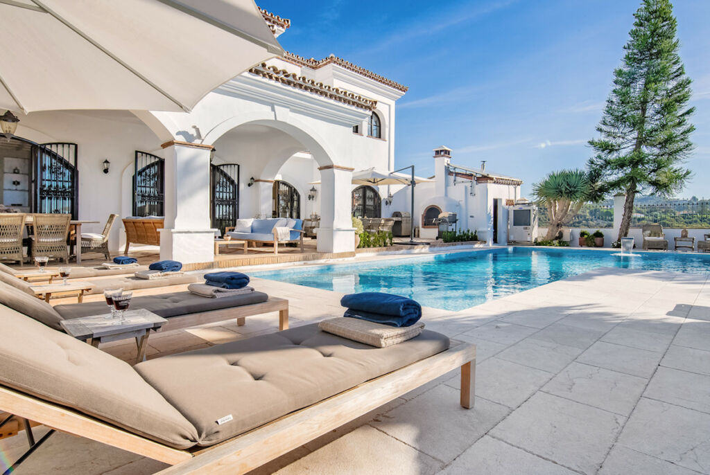 Detached Villa Elviria Málaga - image 17