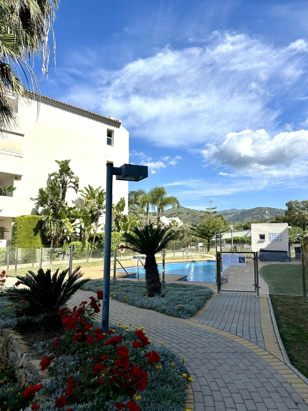 Middle Floor Apartment Elviria Málaga
