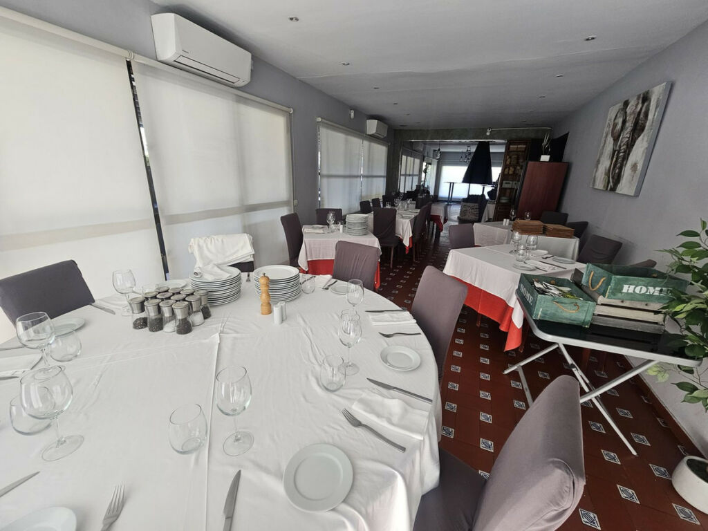 Restaurant Torreguadiaro Cádiz - image 17
