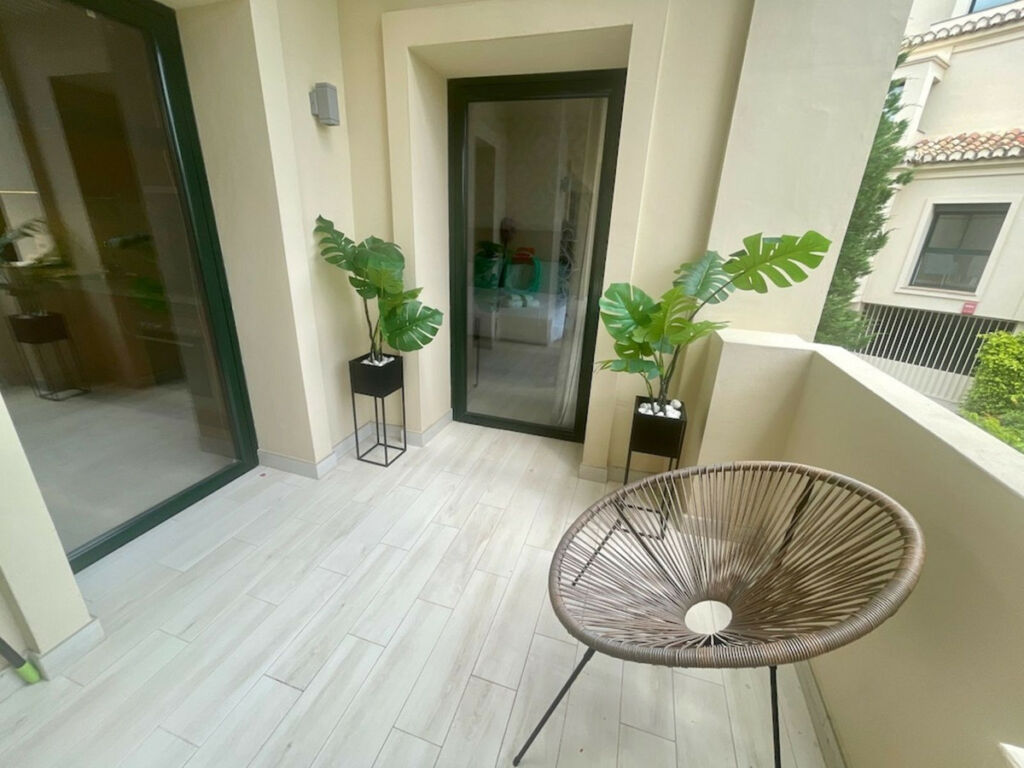 Middle Floor Apartment Benahavís Málaga - image 17