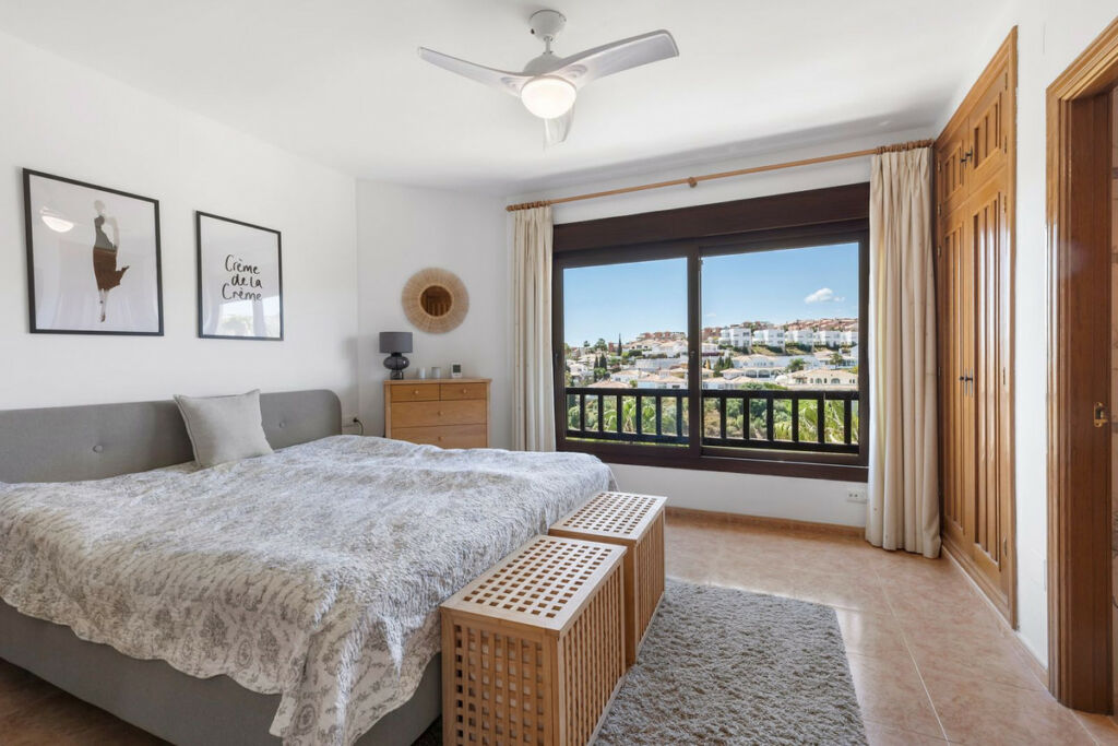 Semi-Detached House Riviera del Sol Málaga - image 18
