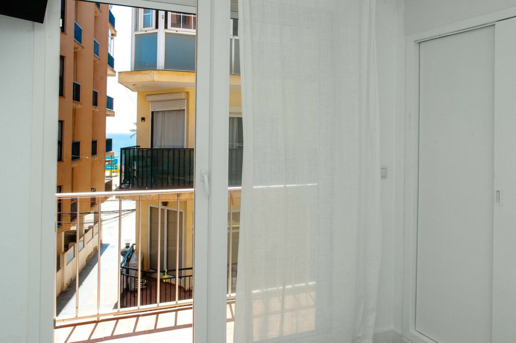 Middle Floor Apartment Fuengirola Málaga - image 17