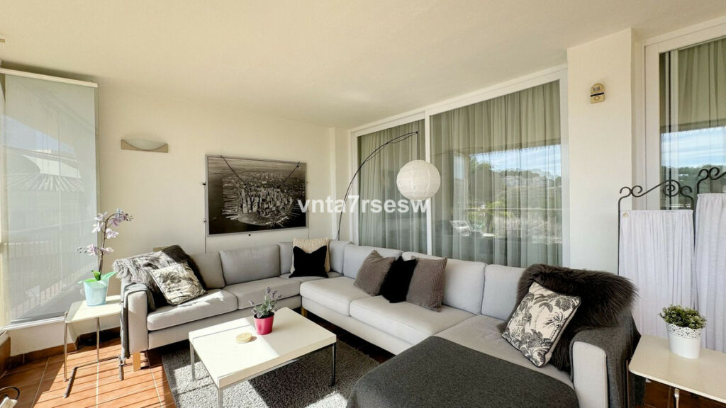 Middle Floor Apartment Riviera del Sol Málaga - image 17