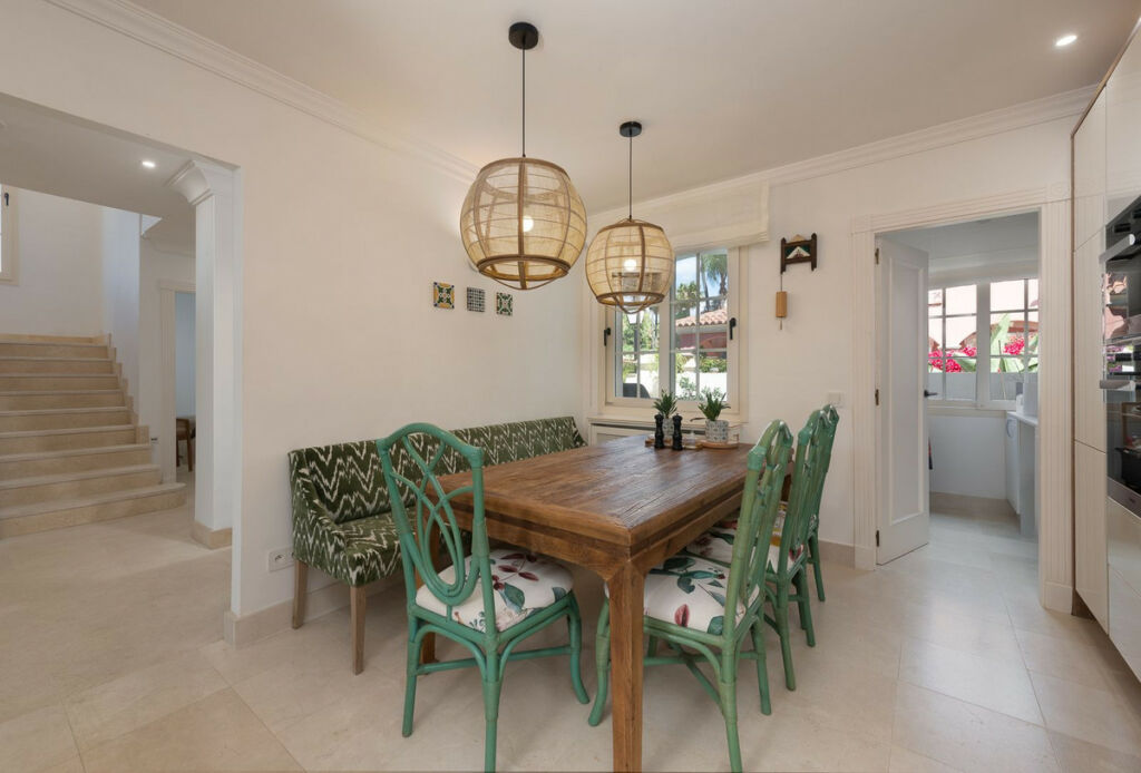 Detached Villa Cortijo Blanco Málaga - image 17