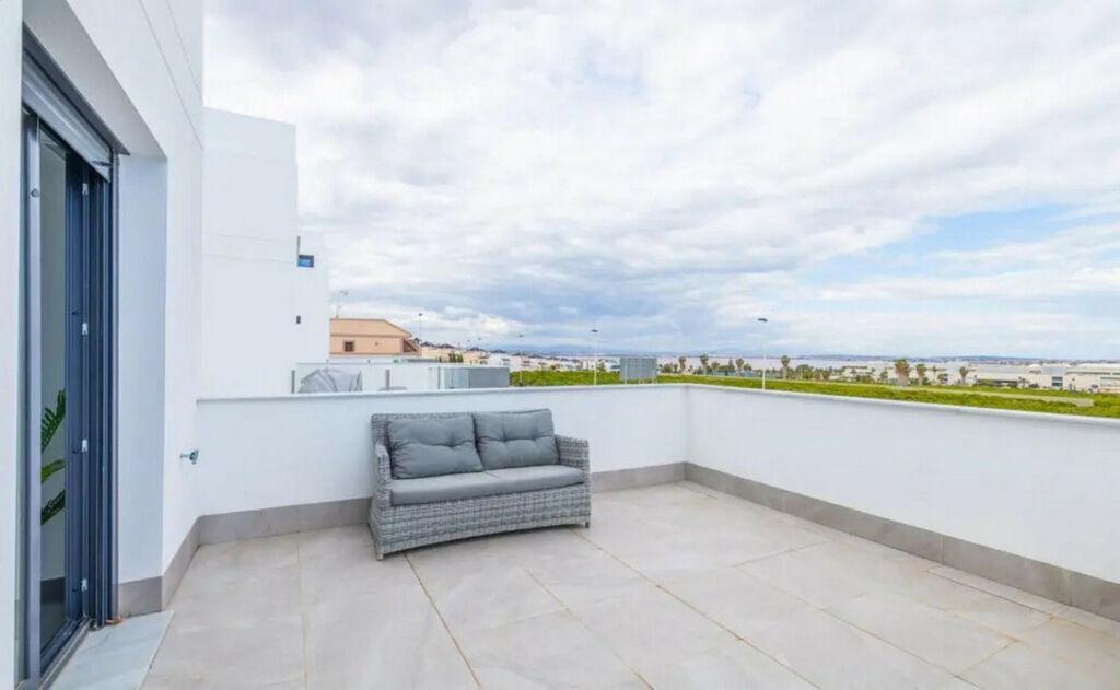 Detached Villa Los Balcones Alicante - image 17