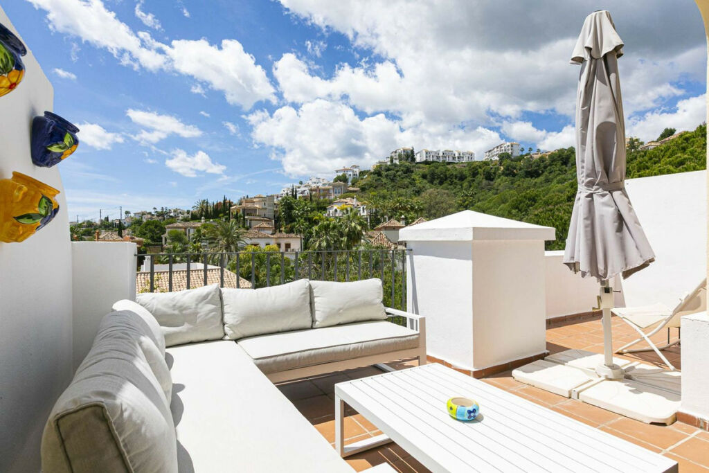 Townhouse Los Arqueros Málaga - image 17