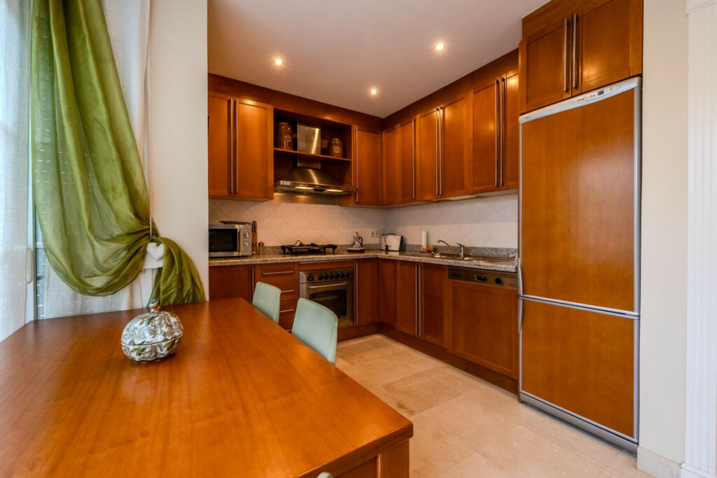 Ground Floor Apartment Río Real Málaga - image 17