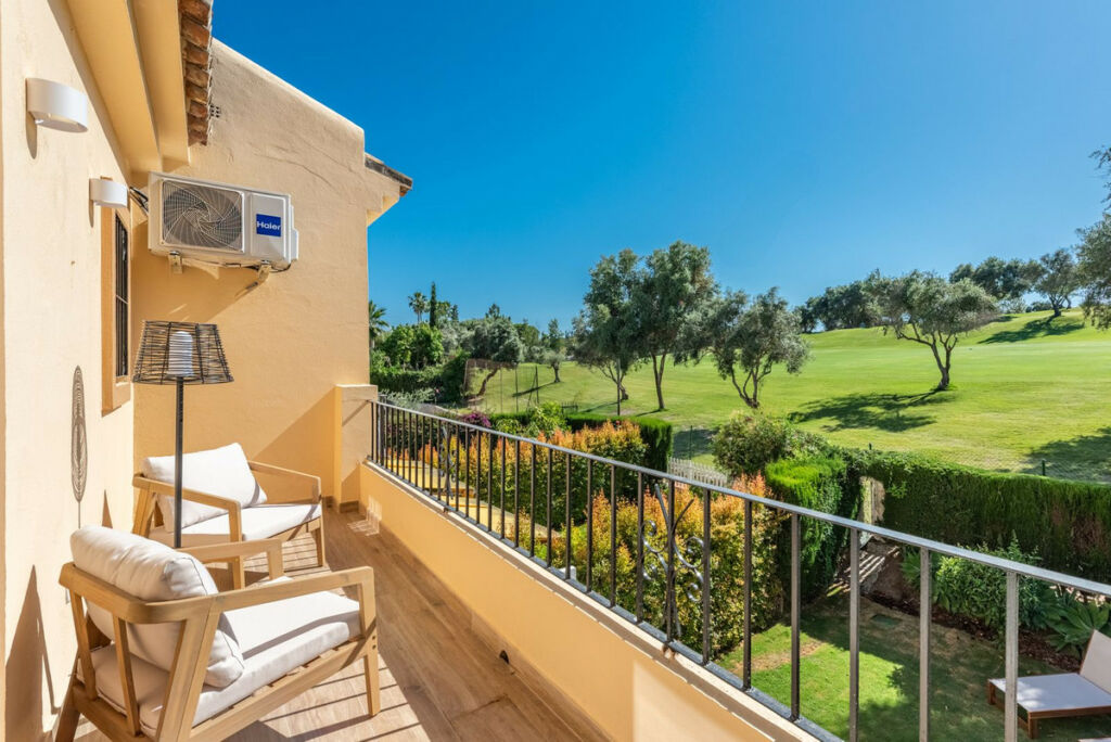 Townhouse Nueva Andalucía Málaga - image 18