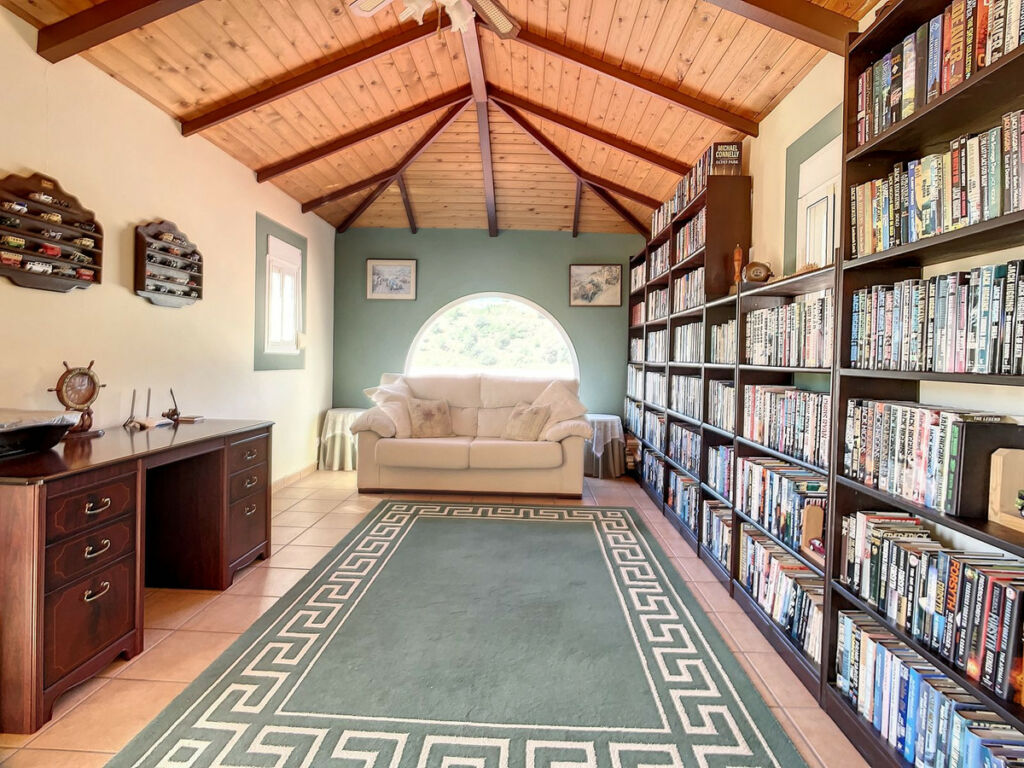 Finca - Cortijo Sedella Málaga - image 17