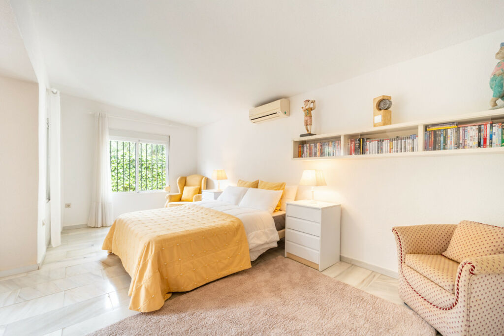 Detached Villa El Rosario Málaga - image 17