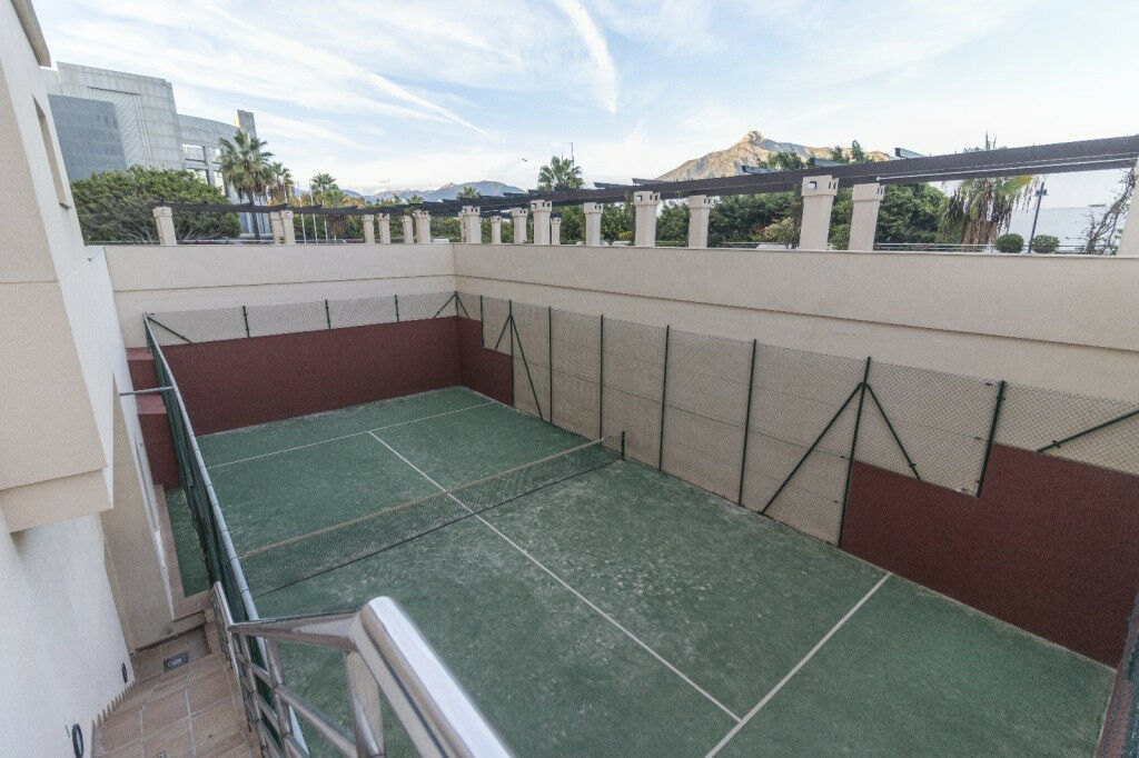 Middle Floor Apartment Puerto Banús Málaga - image 18