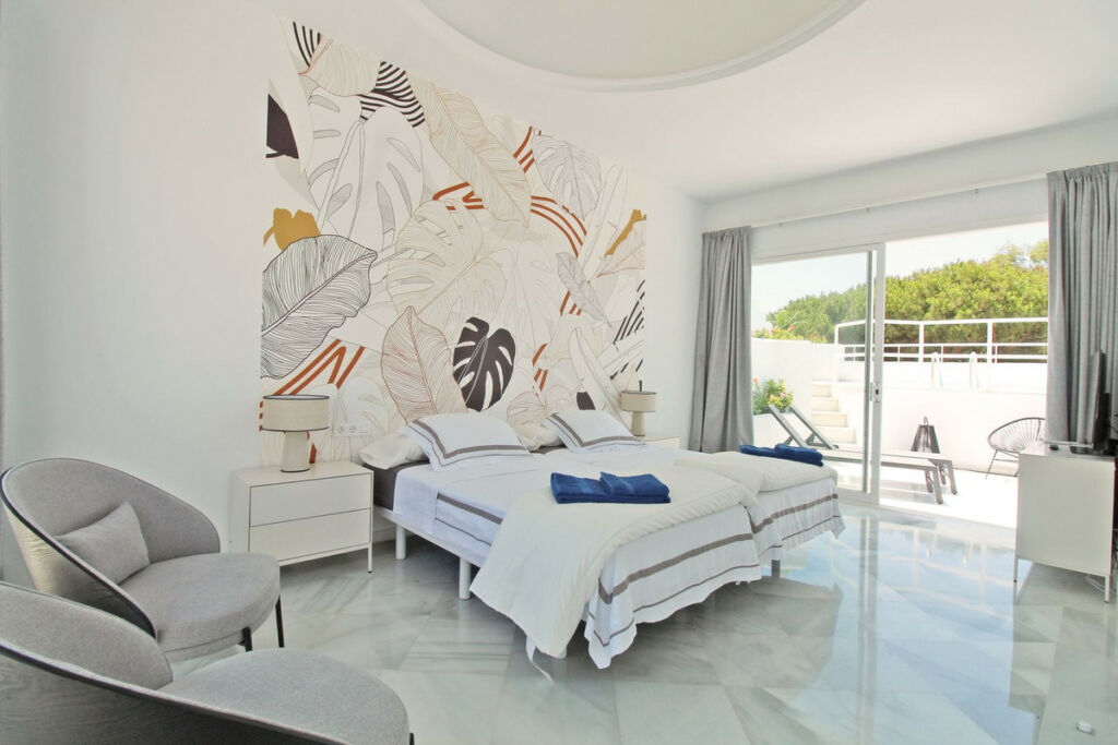 Penthouse Duplex The Golden Mile Málaga - image 17