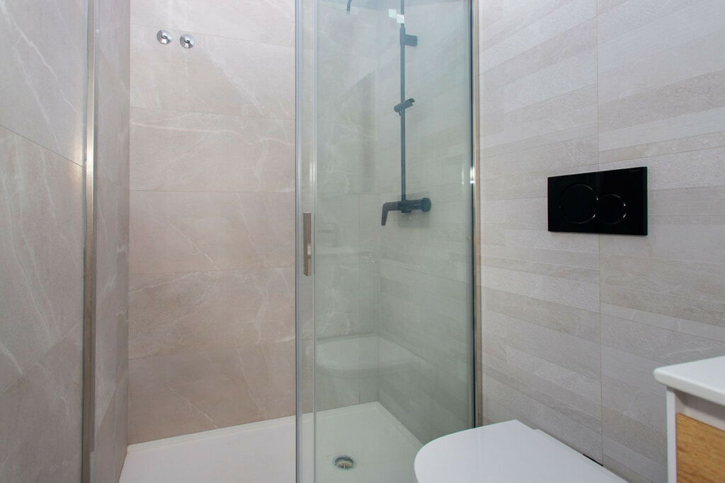 Middle Floor Apartment Torrevieja Alicante - image 17