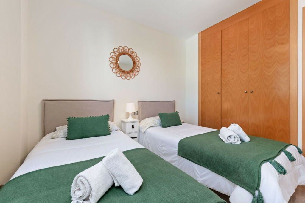 Middle Floor Apartment Casares Playa Málaga - image 17