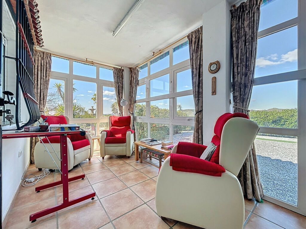 Detached Villa Canillas de Aceituno Málaga - image 17