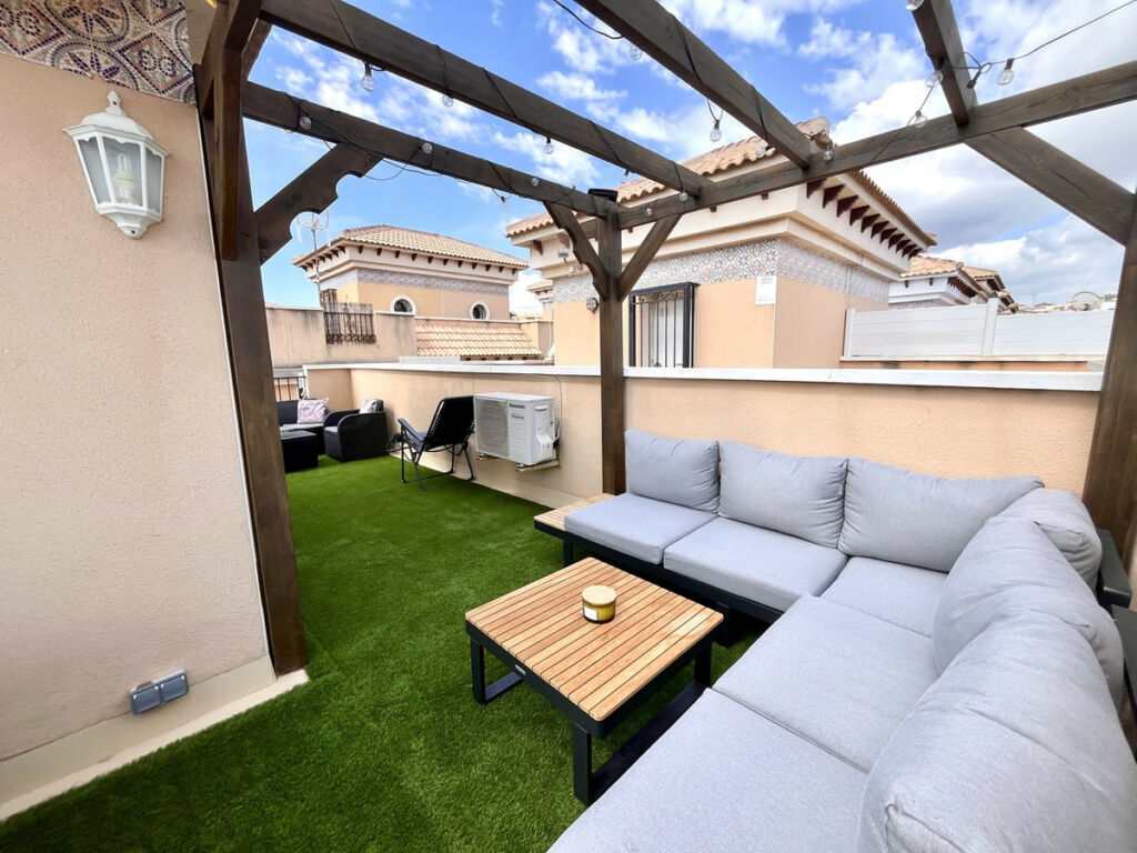 Townhouse Villamartin Alicante - image 17