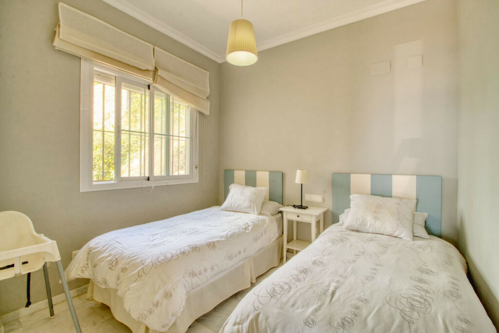 Middle Floor Apartment Manilva Málaga - image 17