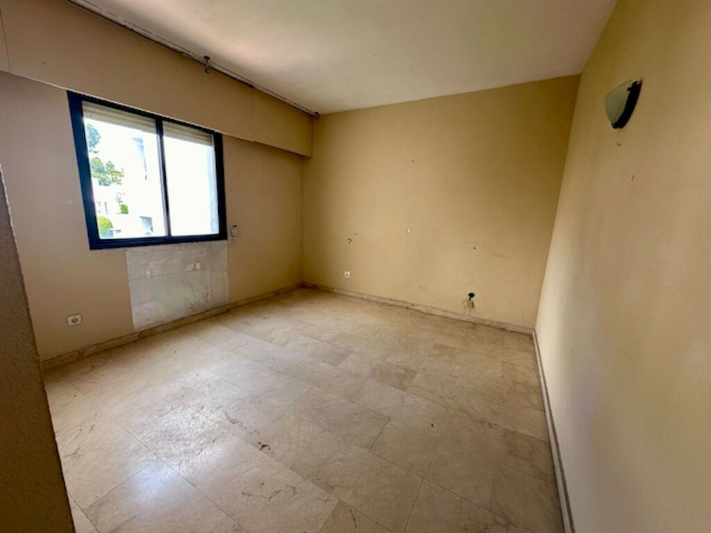 Middle Floor Apartment Estepona Málaga - image 17