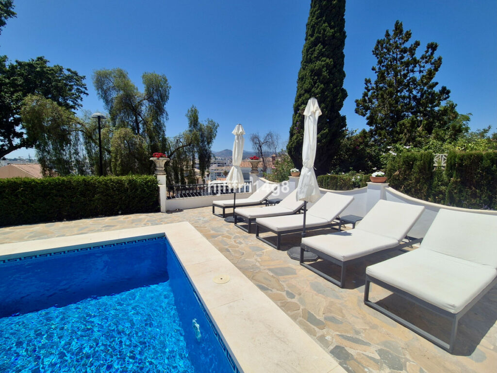 Detached Villa La Campana Málaga - image 18