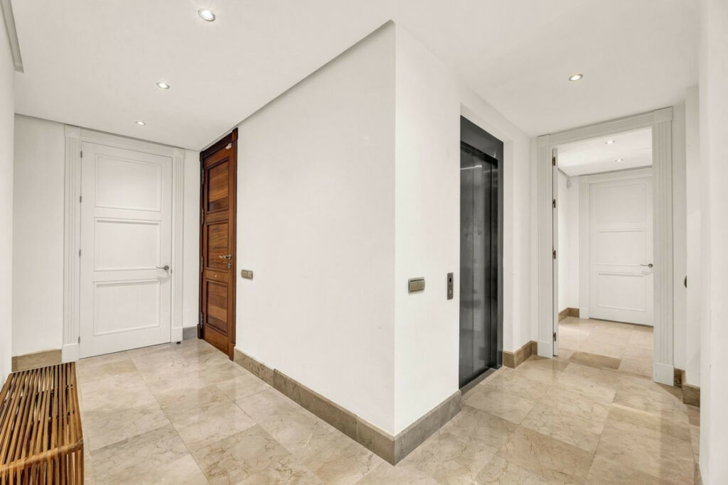 Middle Floor Apartment Los Monteros Málaga - image 18