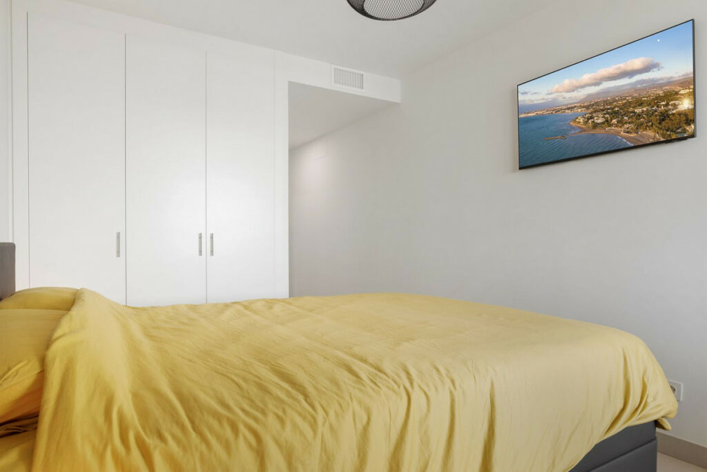 Middle Floor Apartment Calanova Golf Málaga - image 18