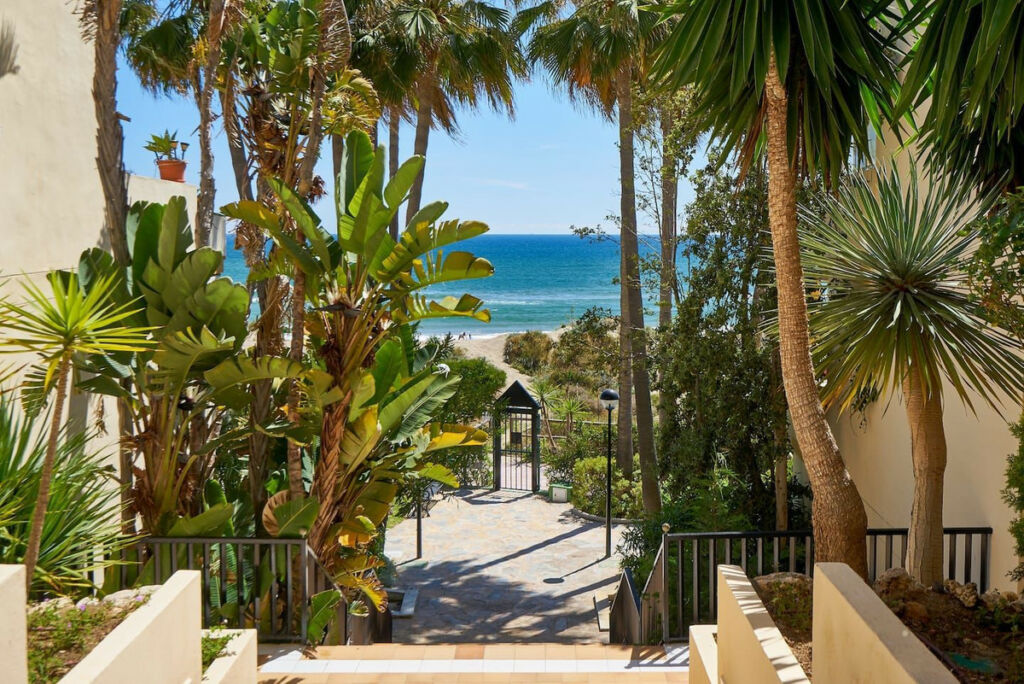 Ground Floor Studio Marbella Málaga - image 2