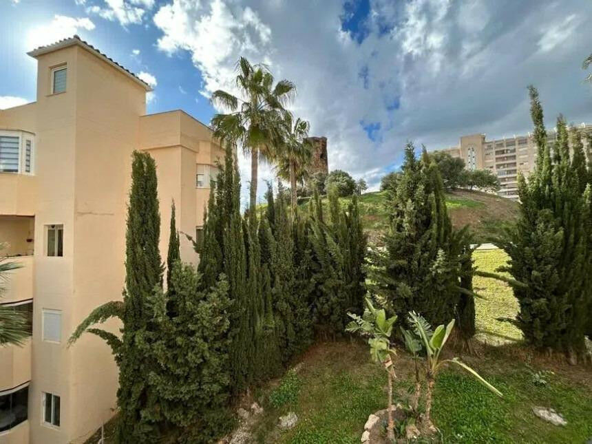 Middle Floor Apartment Torrequebrada Málaga - image 19