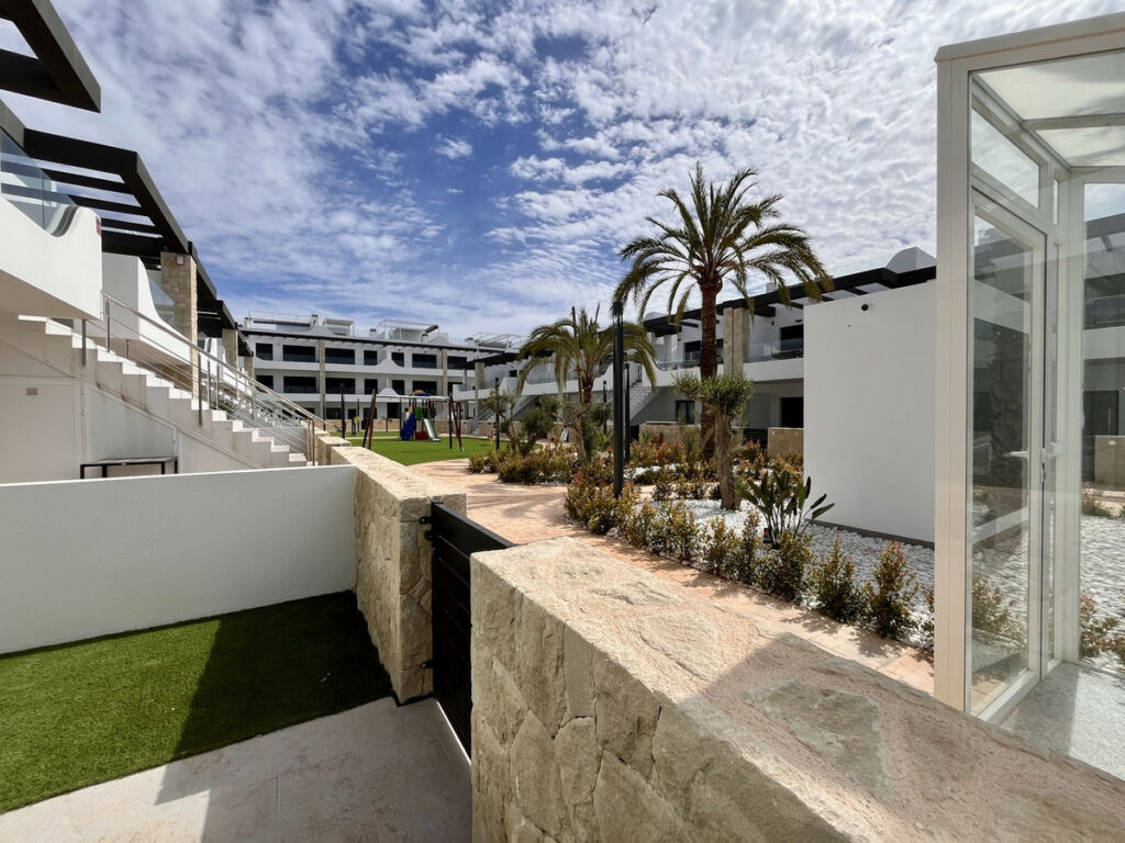 Ground Floor Apartment Playa Flamenca Alicante - image 18