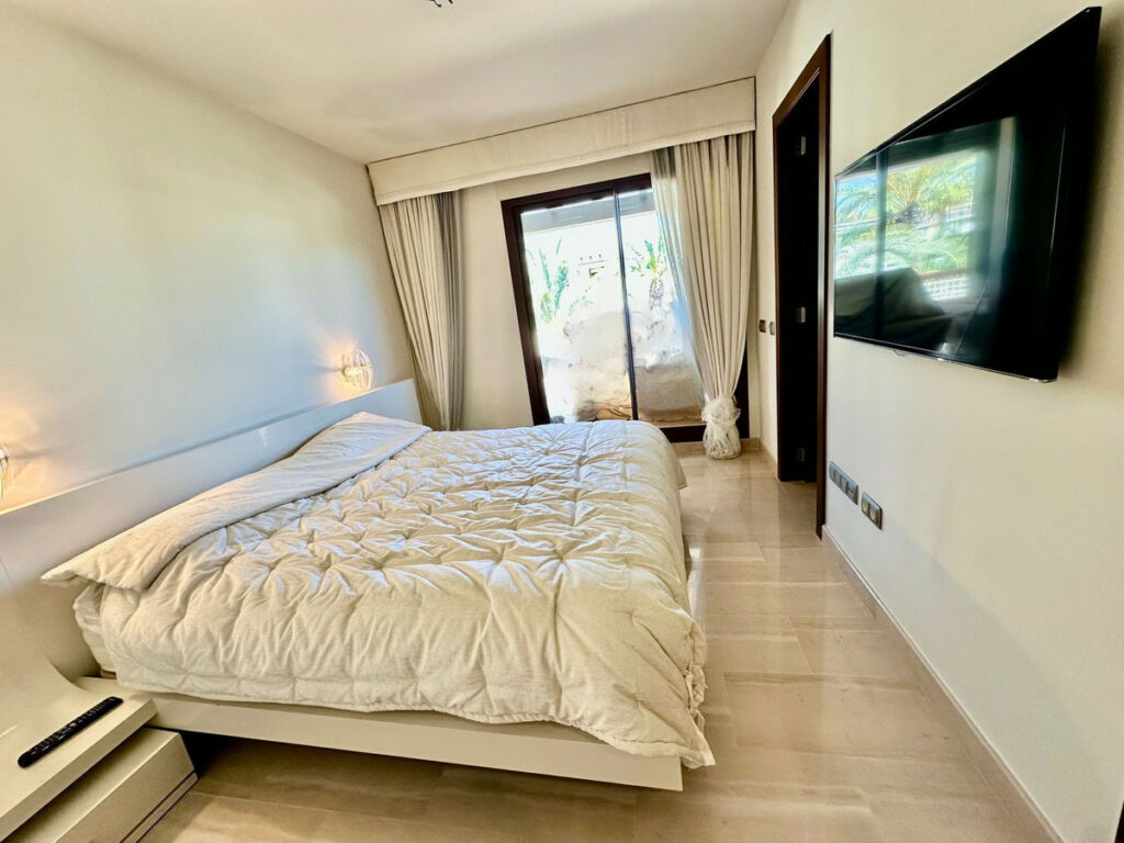 Penthouse Duplex Nueva Andalucía Málaga - image 15