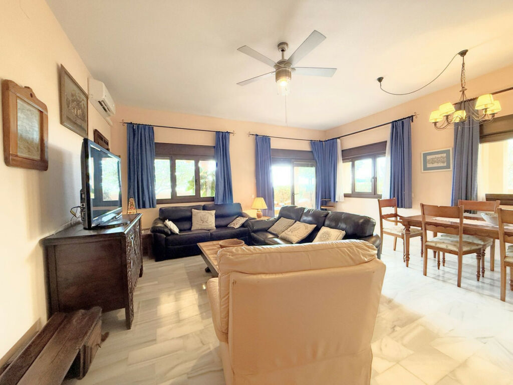 Townhouse Casares Playa Málaga - image 18