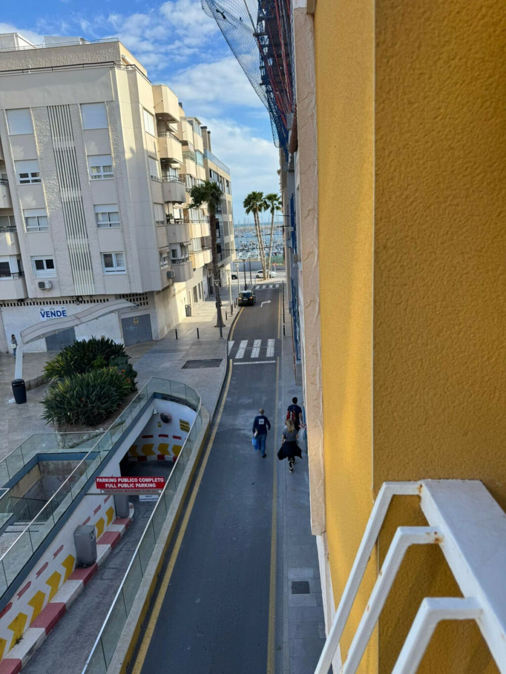 Middle Floor Apartment Torrevieja Alicante - image 15