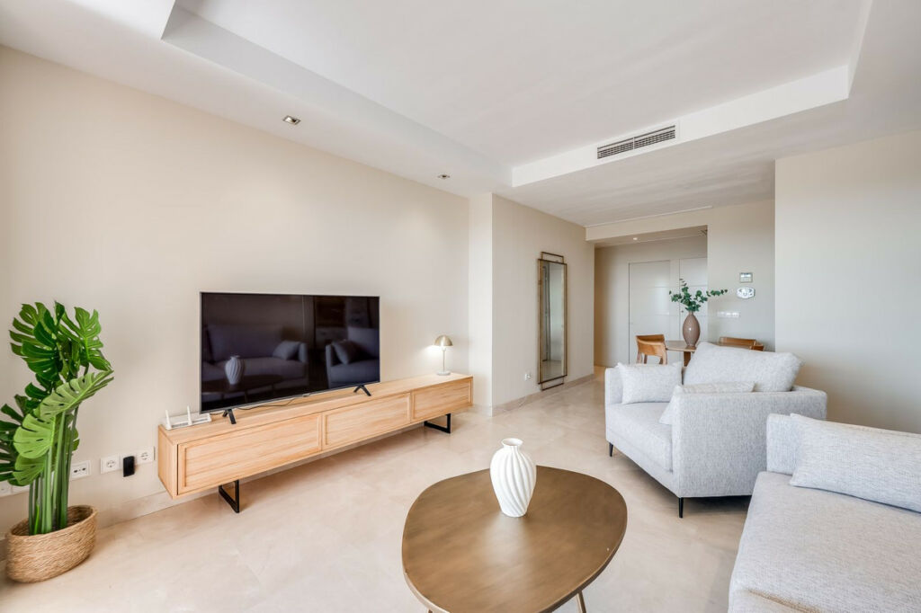 Middle Floor Apartment La Quinta Málaga - image 18
