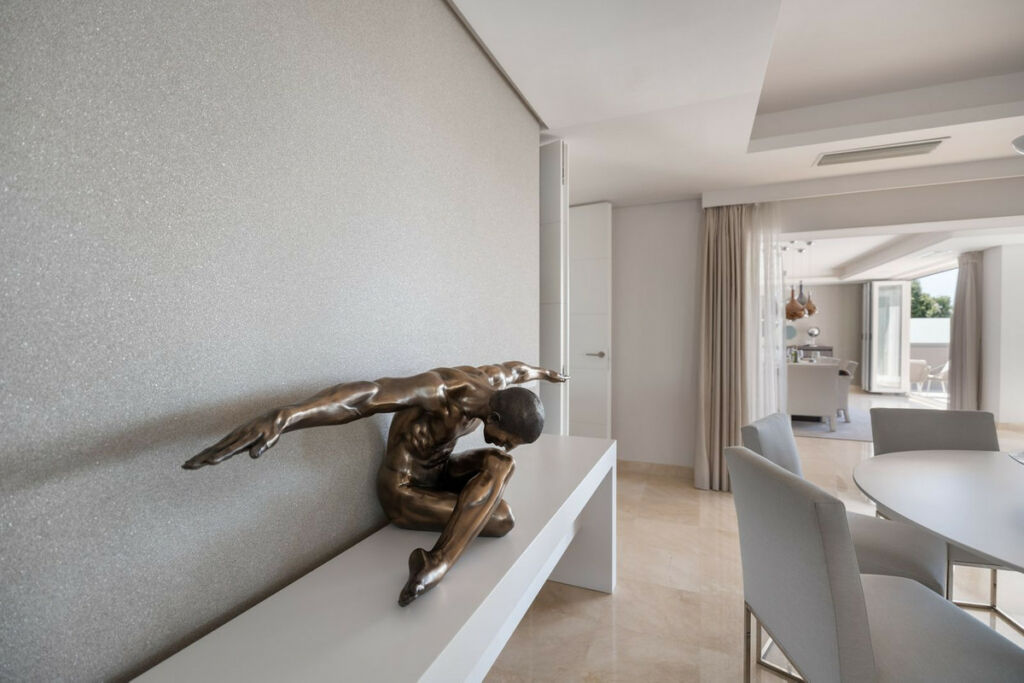 Detached Villa Nueva Andalucía Málaga - image 18