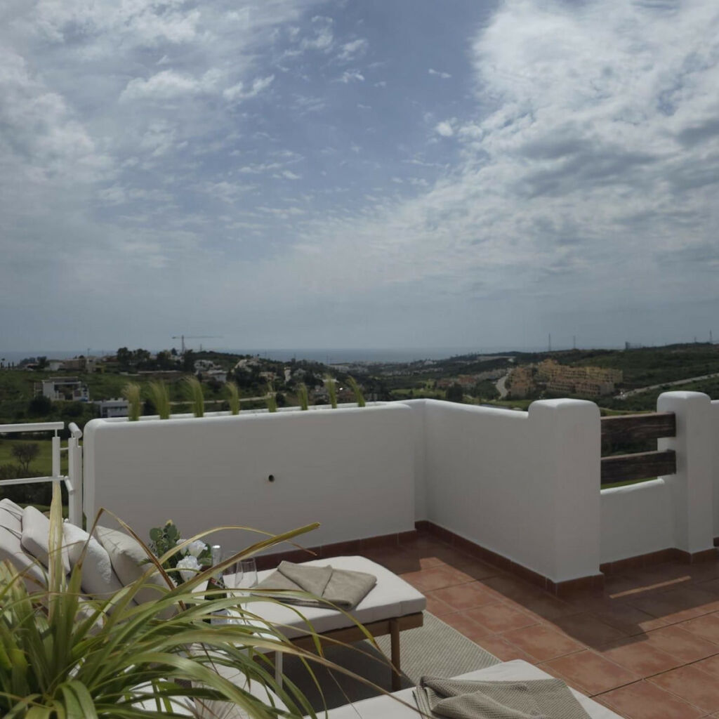 Middle Floor Apartment Valle Romano Málaga - image 18