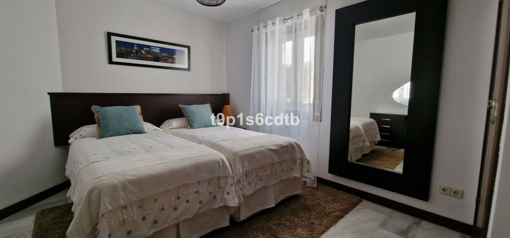 Middle Floor Apartment Puerto Banús Málaga - image 18