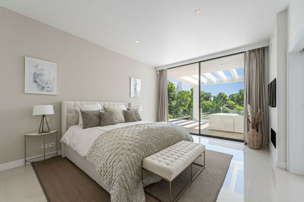 Detached Villa La Quinta Málaga - image 17