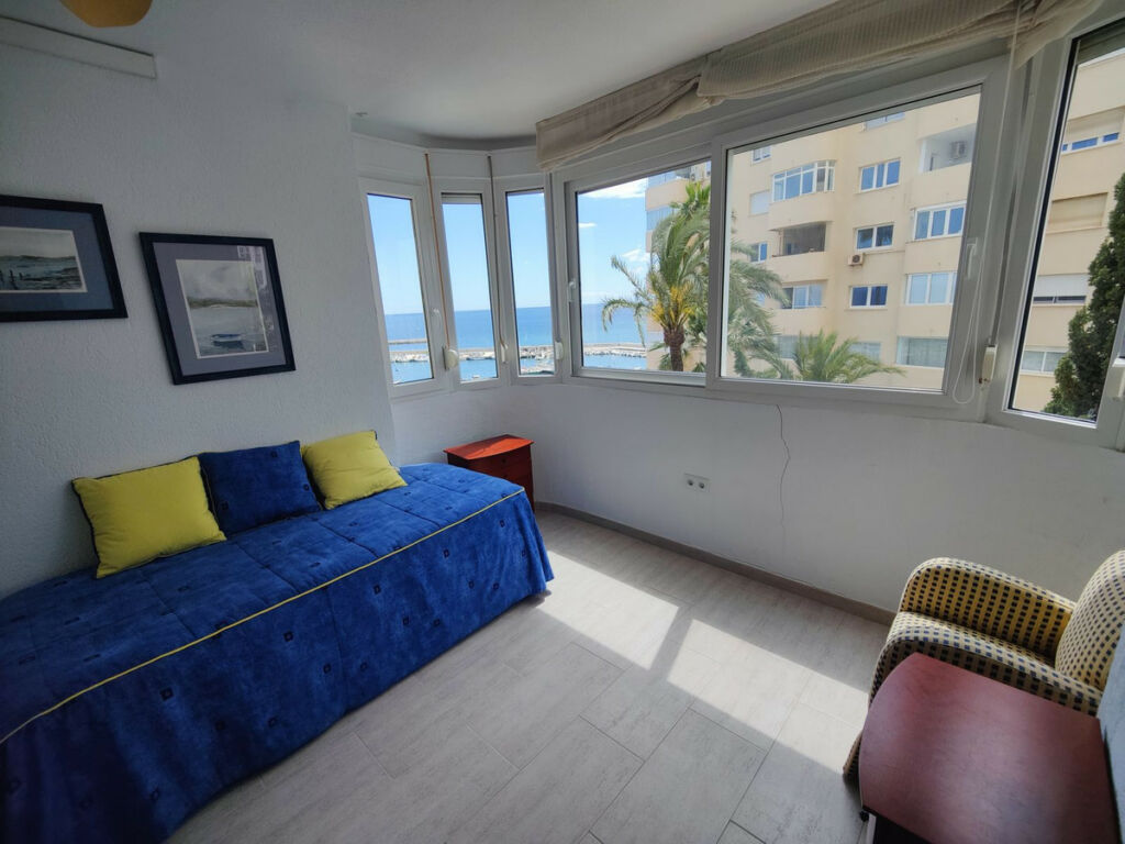 Middle Floor Apartment Estepona Málaga - image 17