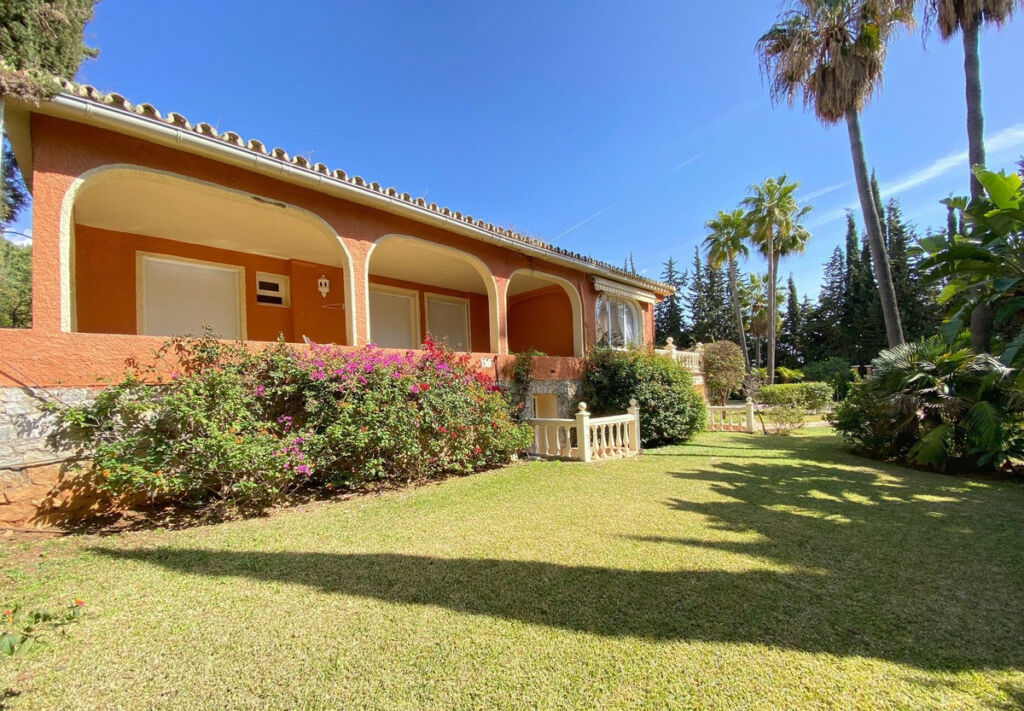 Detached Villa Nagüeles Málaga - image 18