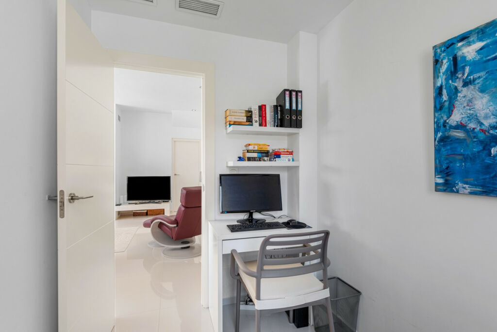 Detached Villa Ciudad Quesada Alicante - image 18